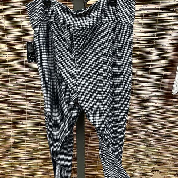INC Houndstooth Leggings, Created for Macy's - Houndstooth Size 3XL - Picture 3 of 3